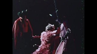 Hotter Than Hell - Cena1 - 2