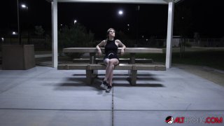 Neon Vampire Triology - Cena3 - 1