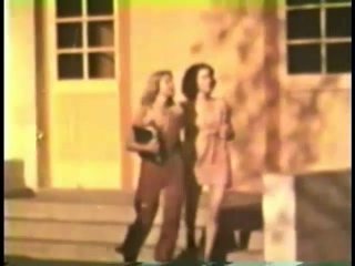 All Lesbian Peepshow Loops  562: Hardcore Rated X 1970s (All Color) - Scène10 - 1