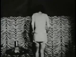 Softcore Nudes 550: Pin-Ups, Nudes &amp; Sexy Stips Rated R &#39;30s to &#39;50s (All B&amp;W) - Scene2 - 3