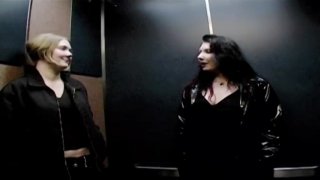 Alpha Dykes - Raven and Star - Scena1 - 2