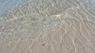 Aubrey Kate&#39;s Wet &#39;N Wild - Szene1 - 1