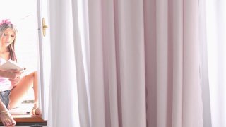 Junge Huhner Alte Sacke 23 - Scene8 - 1