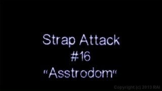 Strap Attack 16 - Scène1 - 1