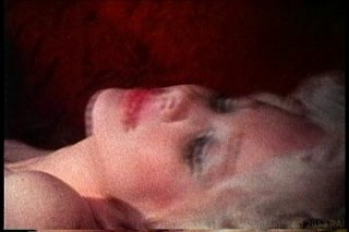 Lesbian Bra Busters In The 70&#39;s Vol. 2 - Scène5 - 2