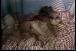 Lesbian Bra Busters In The 70&#39;s Vol. 2 - Scène11 - 2