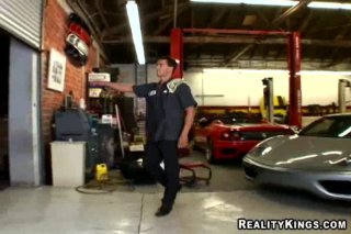 Big Tits Boss Vol. 5 - Escena2 - 1