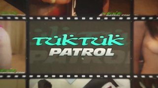Tuk Tuk Patrol Pickup Vol. #27 - Scena3 - 1