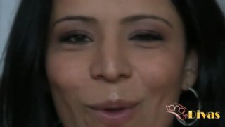 Tongue Divas: Carolina &amp; Lorena - Escena2 - 1