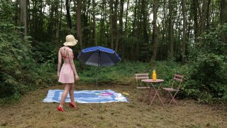 Bourgeois Women Among Naturists - Cena2 - 1