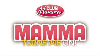 Mamma Turns Me ON! - Szene1 - 1