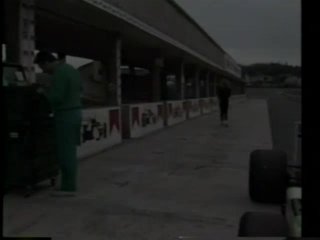 Porsche ...The Girl ...The Car ...The Legend - Escena2 - 1