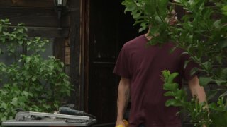 Hiring the Help - Scena1 - 1
