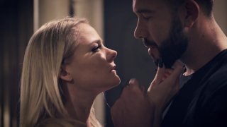 Treating Her Right - Escena2 - 2