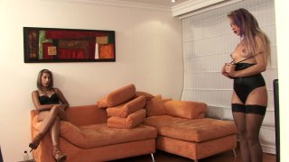 Pussy Overload Gangbang - Escena3 - 2