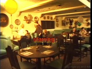 Itty Bitty Titties...Waitresses - Scena1 - 1