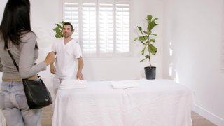 Big Titty MILFs 29 - Scene4 - 1