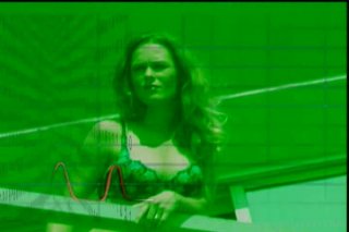 Young, Hot, &amp; Bothered - Scena1 - 1
