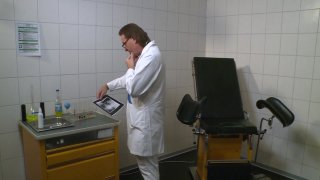 Sex-Skandal beim Frauenarzt 6 - Szene4 - 1