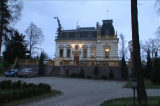 Russian Institute: Lesson 13 (French) - Escena1 - 1