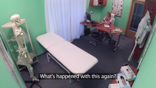 Everything A Doctor Needs - Cena3 - 1