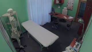 Everything A Doctor Needs - Cena3 - 6