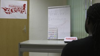 Fahrschule Fick &amp; Flott 2 - Scene2 - 1