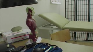 Beim Dr. Drgenudelt - Scene5 - 1