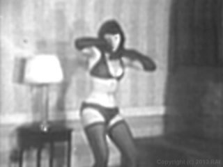 In Bed With Betty Page - Scène2 - 1