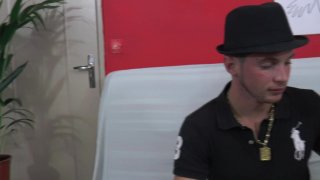 Adorable Newcomers - Scena3 - 1