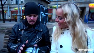 Blondes on the Bus - Scene5 - 2