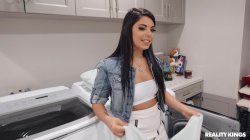 Captura de 'Poppin' Latin Pussy 23' nº 35