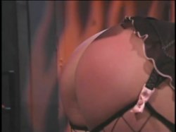 Captura de 'Lesbians Spanked' nº 135