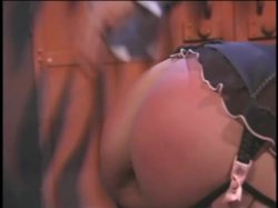 Captura de 'Lesbians Spanked' nº 136