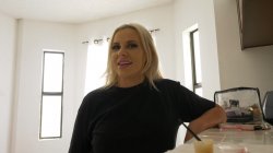 Captura de 'Busty Wives Next Door 3' nº 111