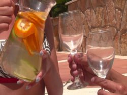 'Lesbian Cabana Hook-ups' screenshot nº 2