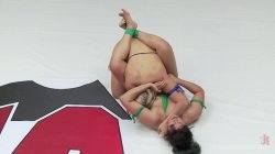 Captura de 'Ultimate Surrender - 2016 MILF Tournament Hardcore Erotic Wrestling Match Up' nº 52
