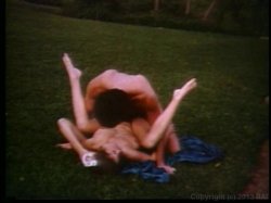 'Brown Haired Girls Get Retro' screenshot nº 25