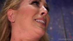 Captura de 'Device Bondage - The Pope Vs. Cherie DeVille' nº 135