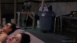 Captura de 'Everything Butt - Veruca James Is A Reluctant Anal Lesbian For Penny Barber And Aiden Starr' nº 116