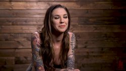 Captura de 'Hogtied - Tall Tattooed Slut In Grueling Bondage Is Blissfully Suffering' nº 13