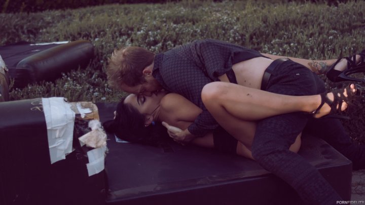 selena santana, sasha and sasha bleou in answer #1077901