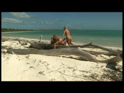 Captura de 'Beach Blondes' nº 49