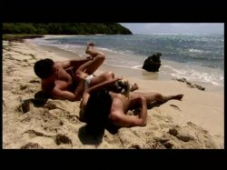 Captura de 'Beach Blondes' nº 96