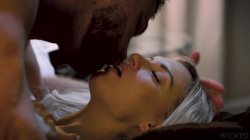 Captura de 'Retreat To The Bedroom' nº 8