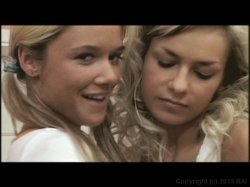 Captura de 'Girls Turning Out Girls' nº 42
