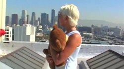 Captura de 'Mandy Mistery & Chris Charming Piss Suck Anal Facial Picture Scene' nº 5