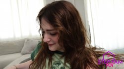 Captura de 'Step Sis Has A Thing For Nerds' nº 15