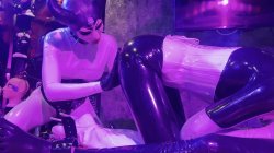 Captura de 'Rubber Fucked by Ava Fetishart While Fucking and Blowing Perv' nº 25
