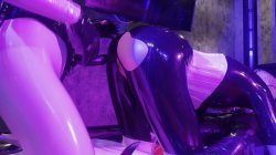 Captura de 'Rubber Fucked by Ava Fetishart While Fucking and Blowing Perv' nº 27